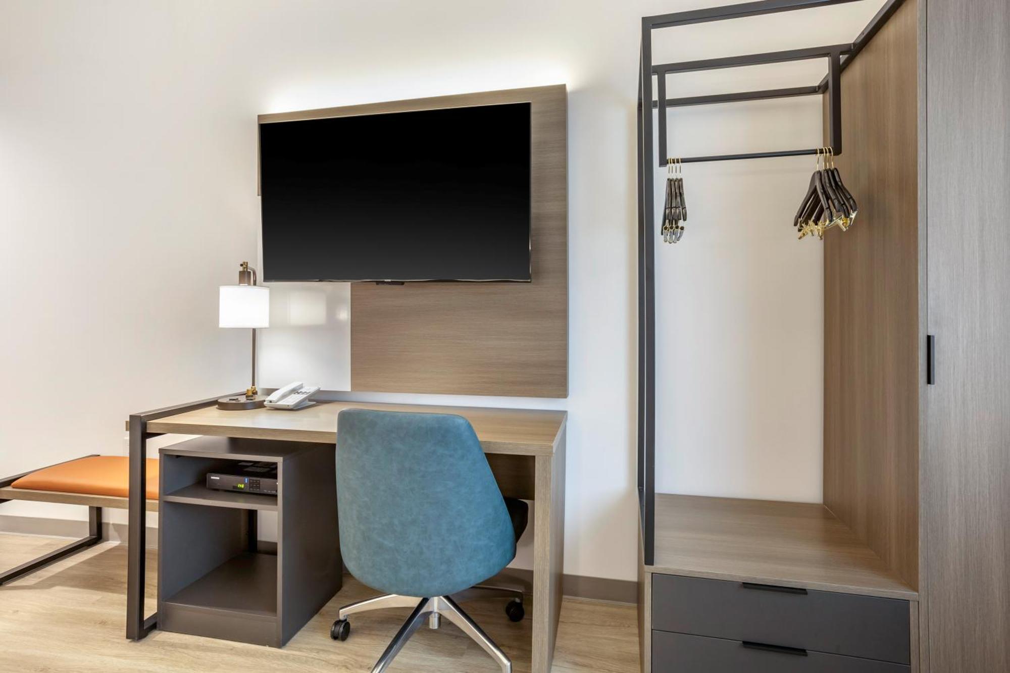 Comfort Inn & Suites Newark Liberty International Airport Eksteriør bilde