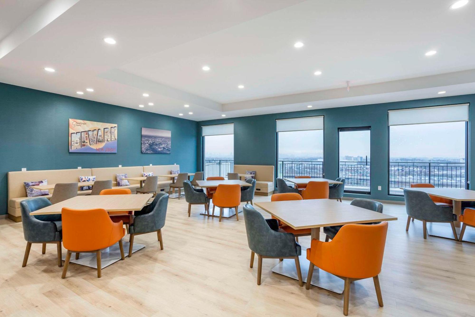Comfort Inn & Suites Newark Liberty International Airport Eksteriør bilde