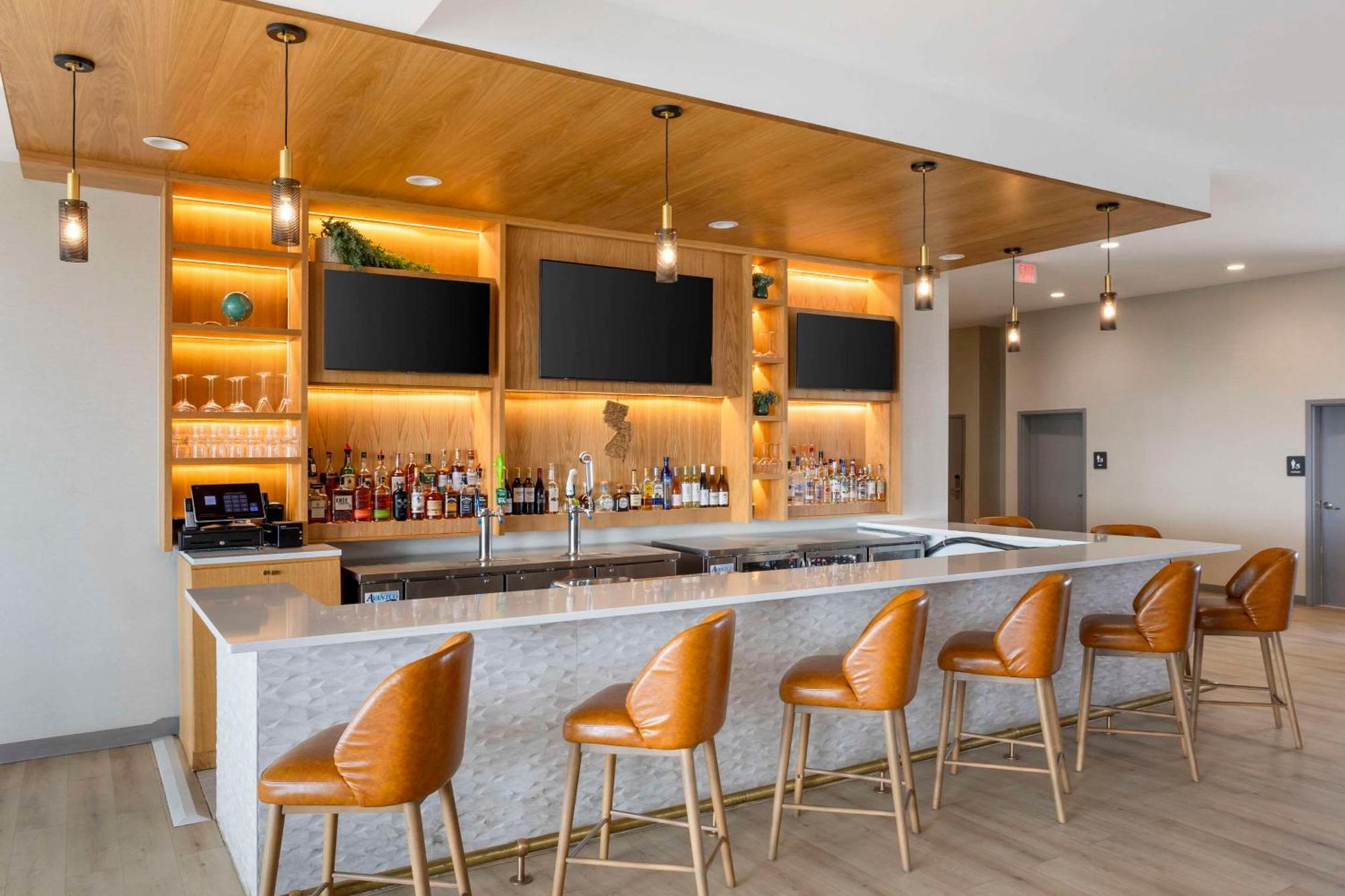 Comfort Inn & Suites Newark Liberty International Airport Eksteriør bilde