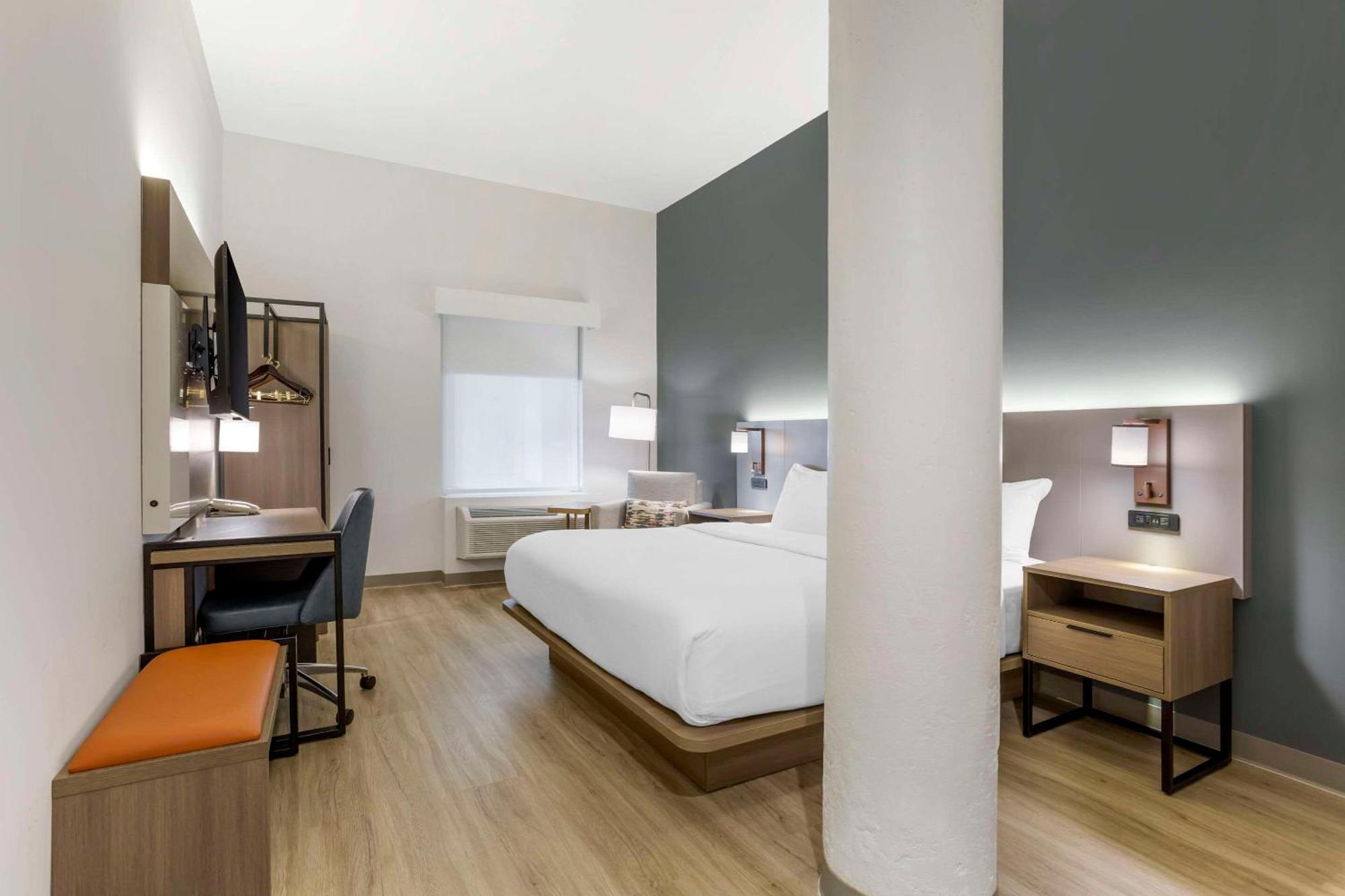 Comfort Inn & Suites Newark Liberty International Airport Eksteriør bilde